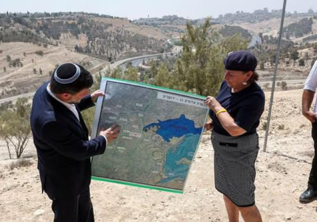 Image caption: Photo by Reuters shows E1 area east of Jerusalem
